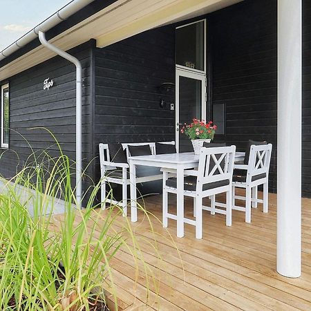 6 Person Holiday Home In Hals Εξωτερικό φωτογραφία